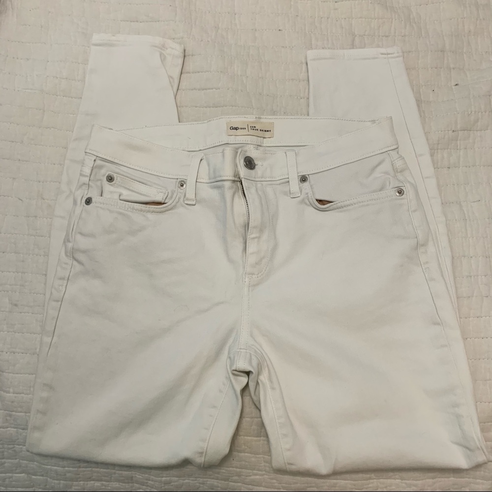 Gap white jeans size 29